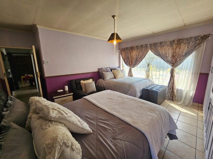 3 Bedroom Property for Sale in Unitas Park Gauteng