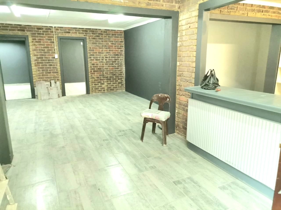 4 Bedroom Property for Sale in Unitas Park Gauteng