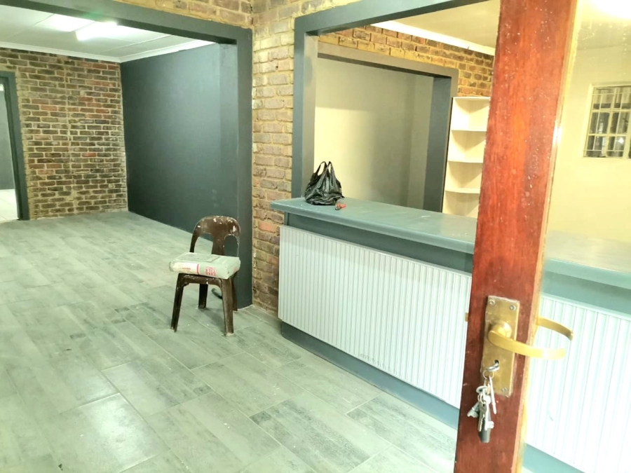 4 Bedroom Property for Sale in Unitas Park Gauteng