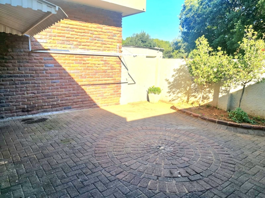 4 Bedroom Property for Sale in Unitas Park Gauteng