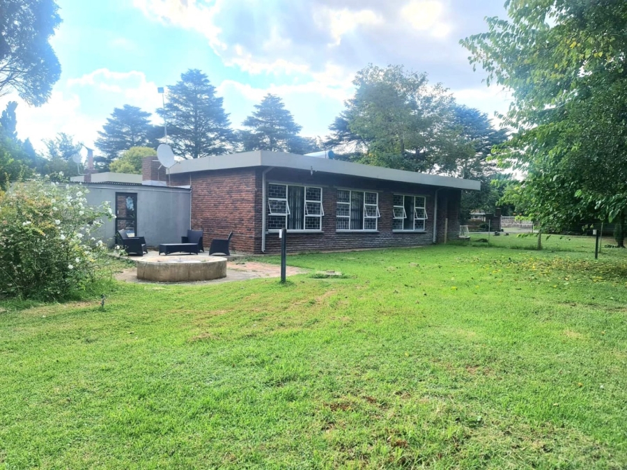 4 Bedroom Property for Sale in Unitas Park Gauteng