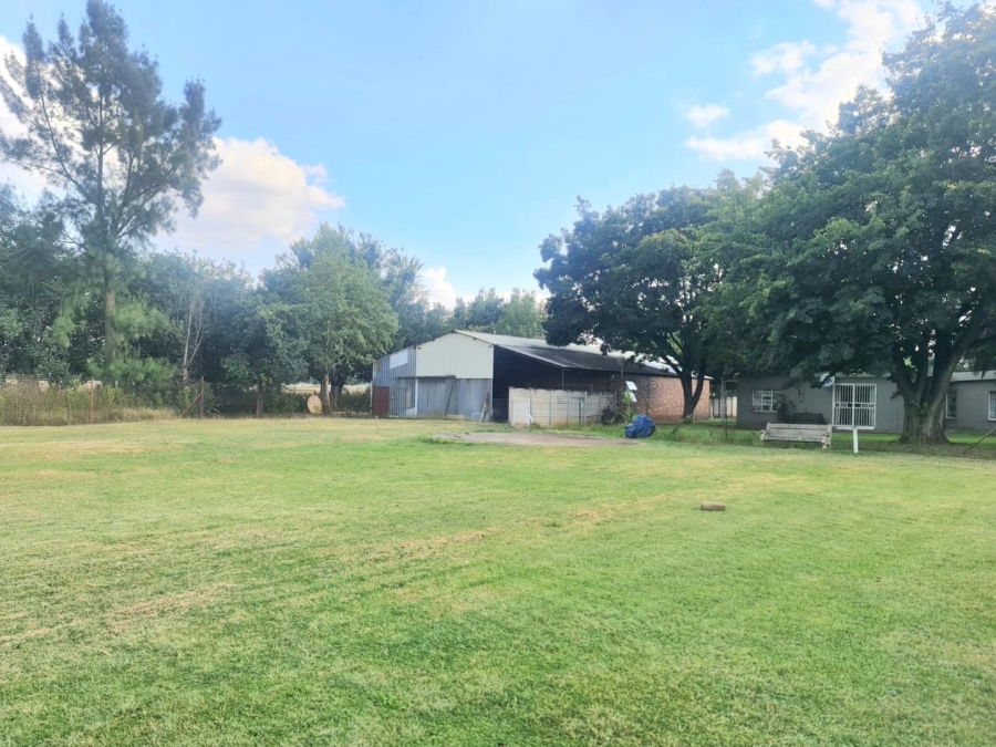 4 Bedroom Property for Sale in Unitas Park Gauteng