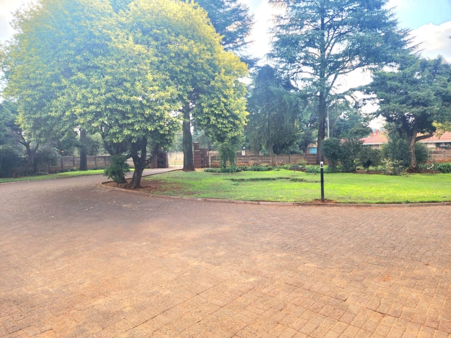 4 Bedroom Property for Sale in Unitas Park Gauteng