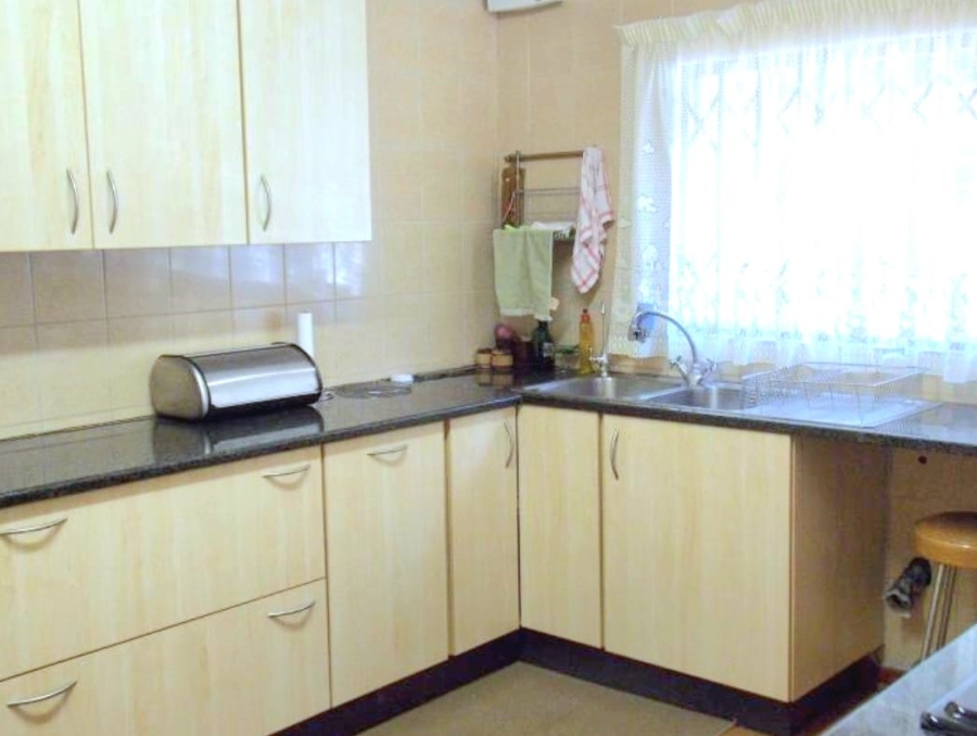 4 Bedroom Property for Sale in Unitas Park Gauteng