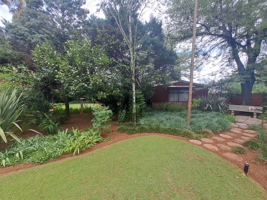 4 Bedroom Property for Sale in Unitas Park Gauteng