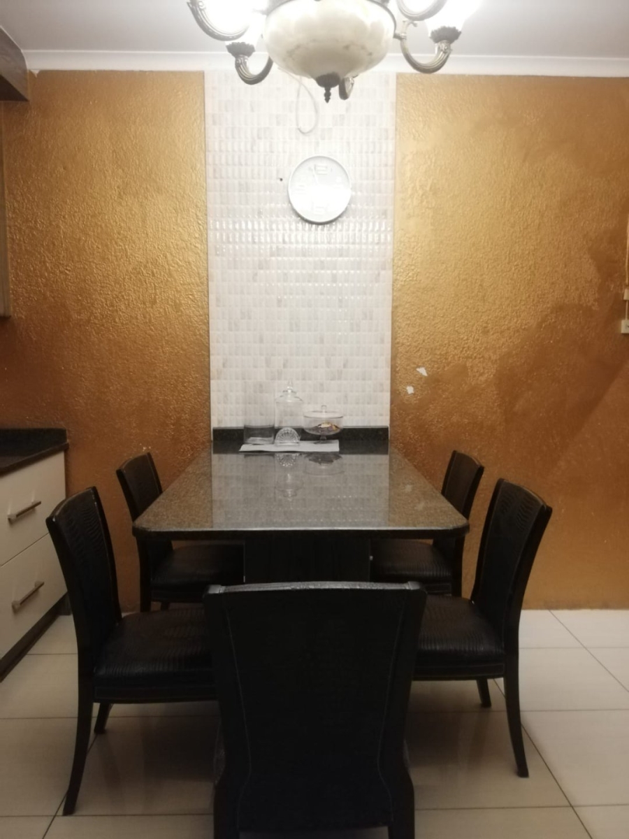 5 Bedroom Property for Sale in Three Rivers East Gauteng