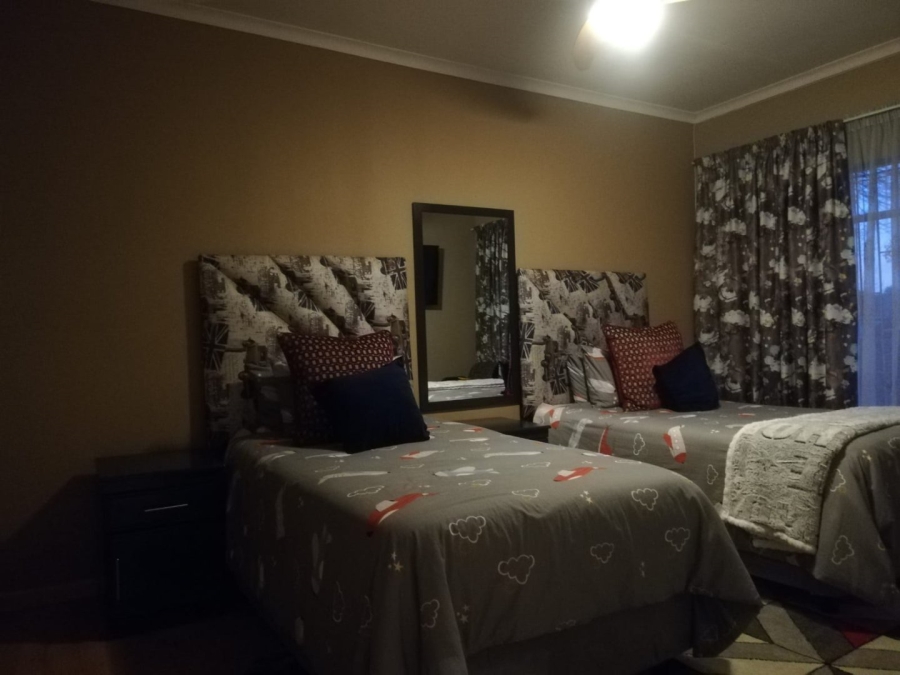 5 Bedroom Property for Sale in Three Rivers East Gauteng