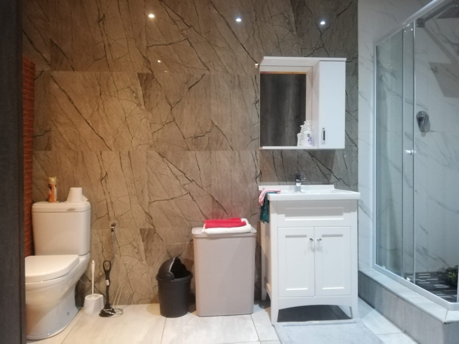 5 Bedroom Property for Sale in Three Rivers East Gauteng