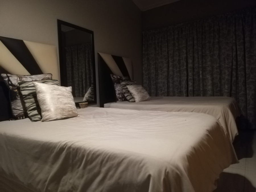 5 Bedroom Property for Sale in Three Rivers East Gauteng