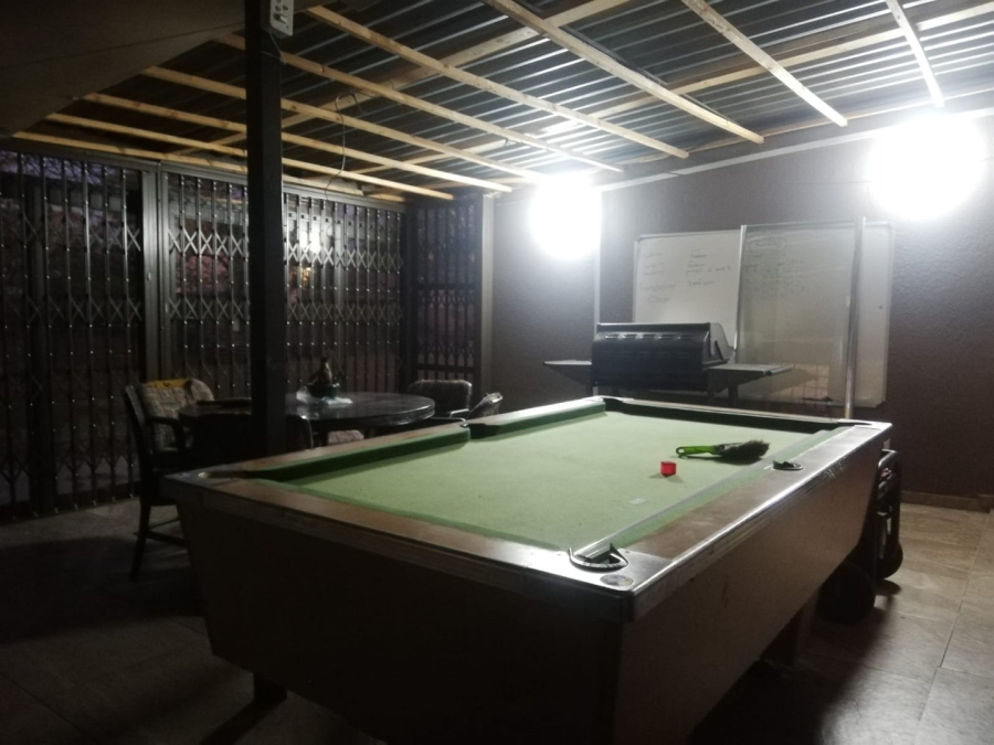 5 Bedroom Property for Sale in Three Rivers East Gauteng