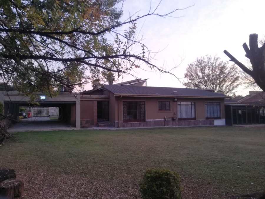 5 Bedroom Property for Sale in Three Rivers East Gauteng