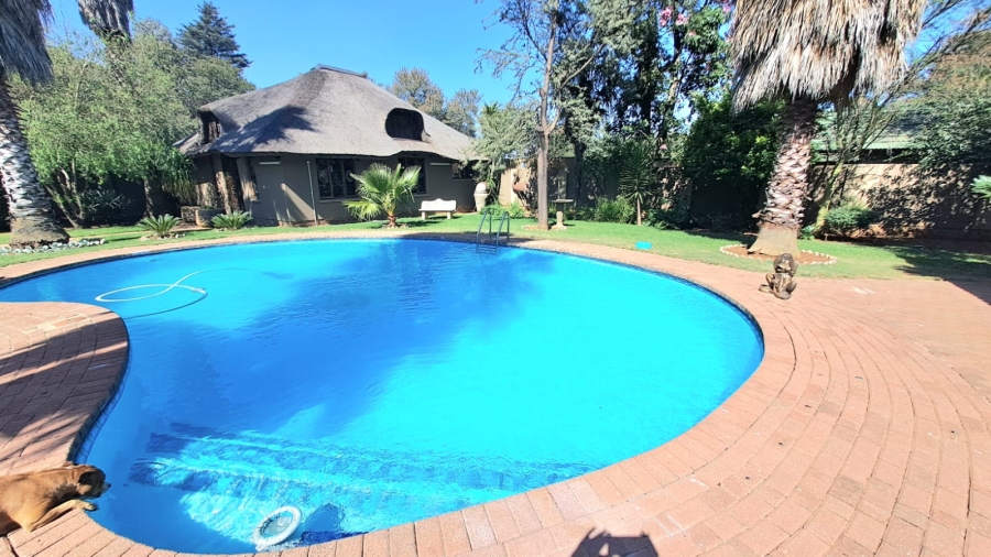 4 Bedroom Property for Sale in Unitas Park Gauteng