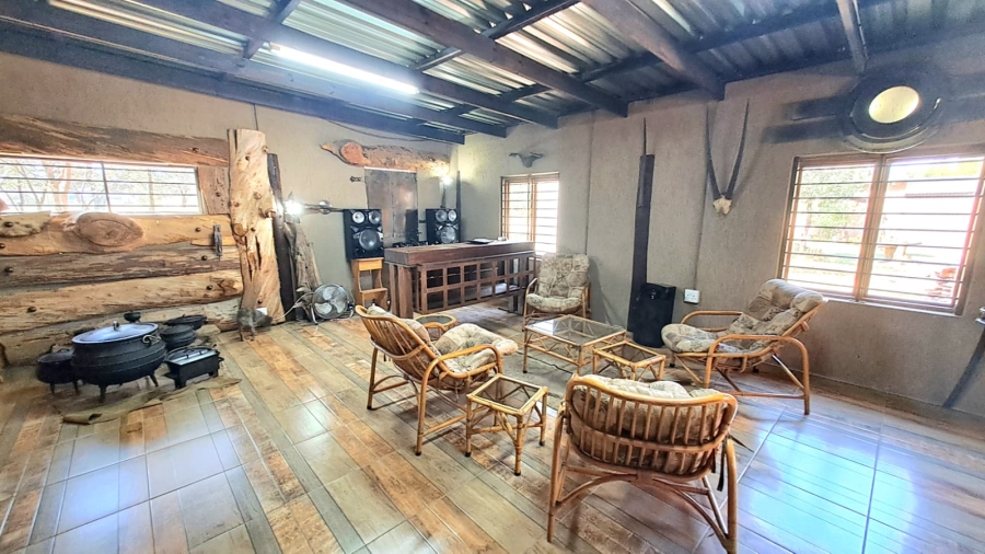4 Bedroom Property for Sale in Unitas Park Gauteng