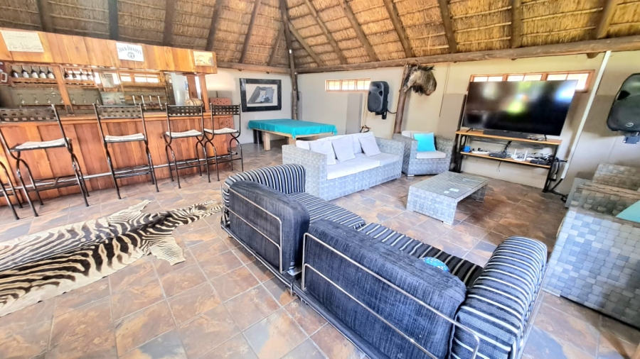4 Bedroom Property for Sale in Unitas Park Gauteng