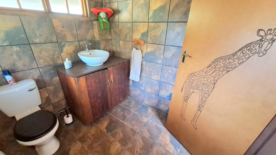 4 Bedroom Property for Sale in Unitas Park Gauteng