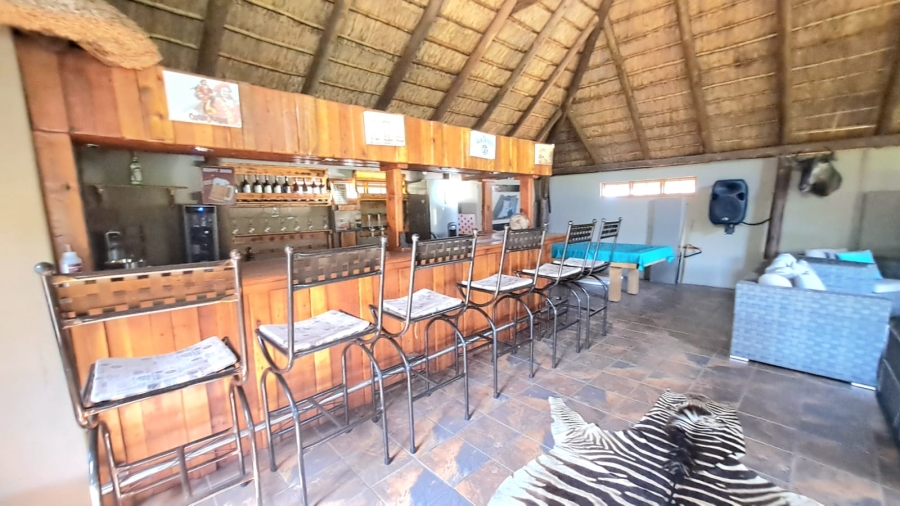 4 Bedroom Property for Sale in Unitas Park Gauteng