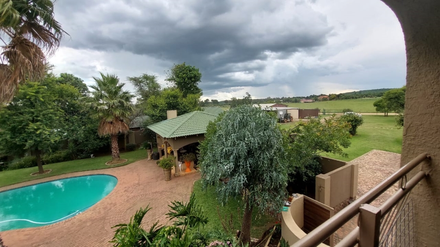 4 Bedroom Property for Sale in Unitas Park Gauteng
