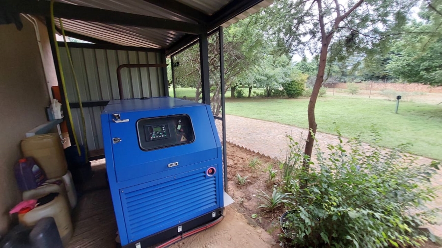 4 Bedroom Property for Sale in Unitas Park Gauteng
