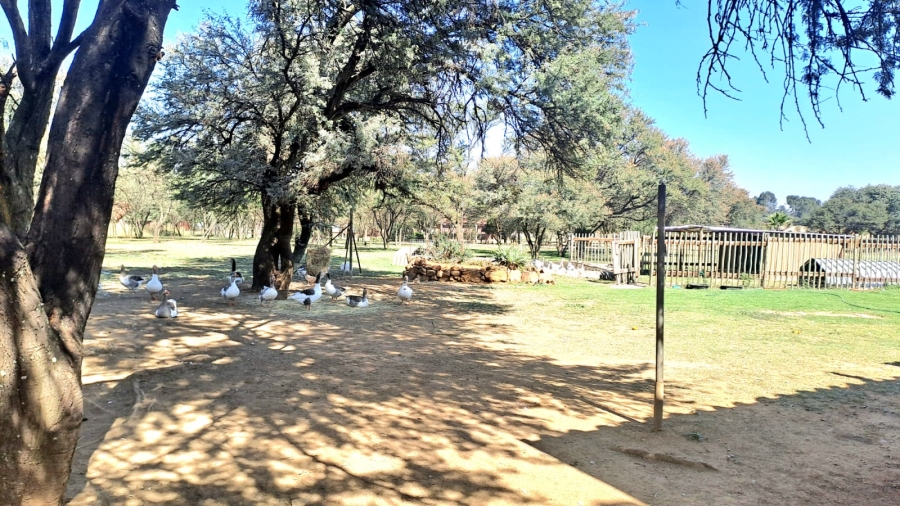 4 Bedroom Property for Sale in Unitas Park Gauteng