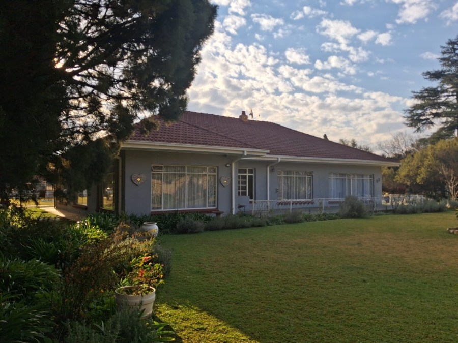 3 Bedroom Property for Sale in Unitas Park Gauteng