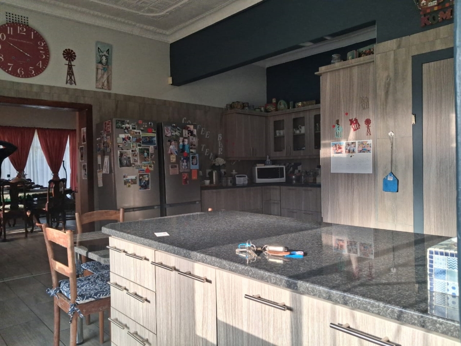 3 Bedroom Property for Sale in Unitas Park Gauteng