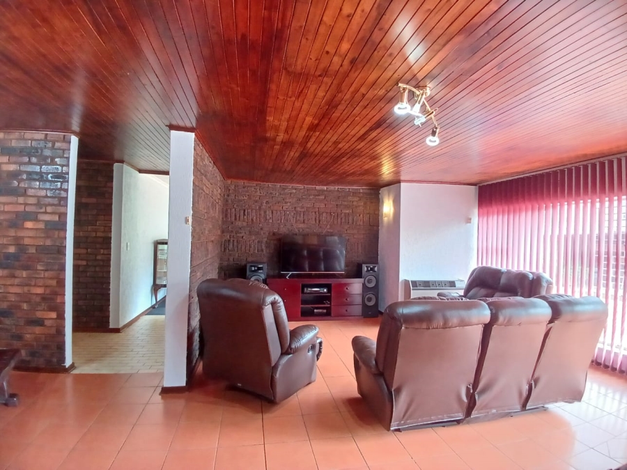 4 Bedroom Property for Sale in Three Rivers East Gauteng