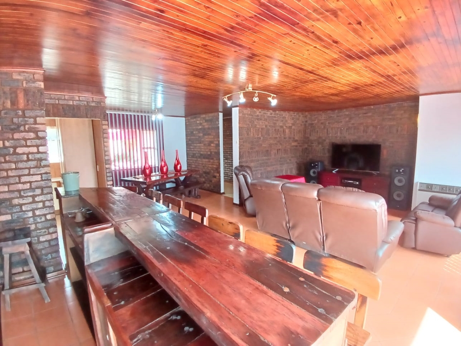 4 Bedroom Property for Sale in Three Rivers East Gauteng