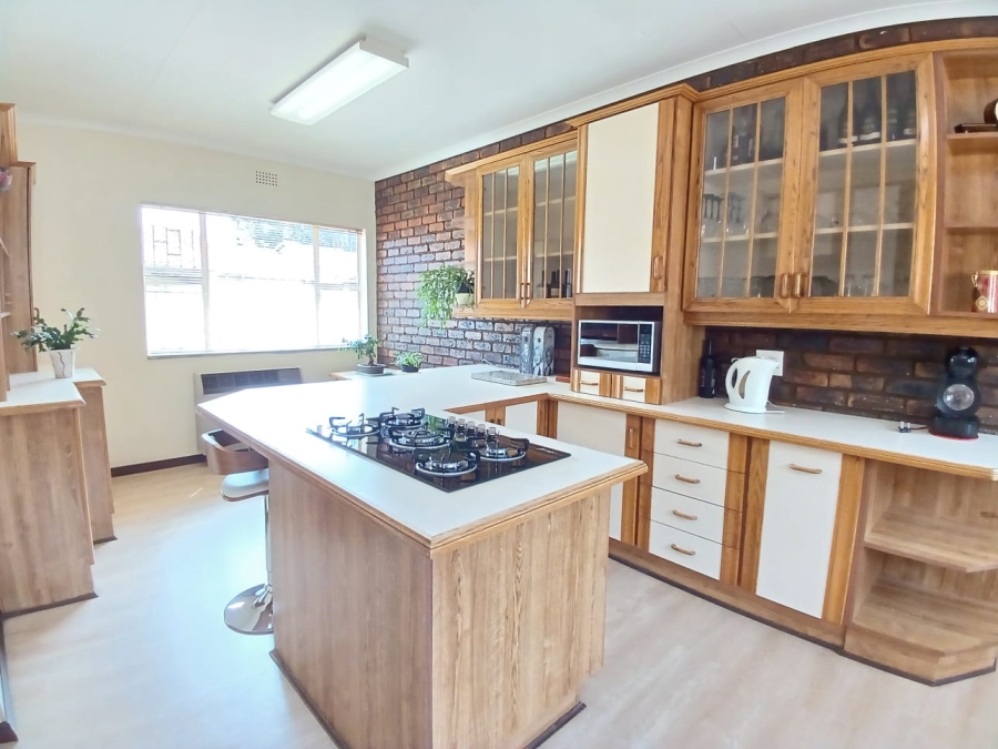 4 Bedroom Property for Sale in Three Rivers East Gauteng