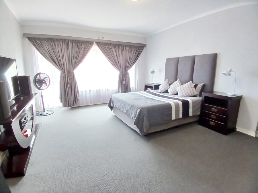 4 Bedroom Property for Sale in Three Rivers East Gauteng