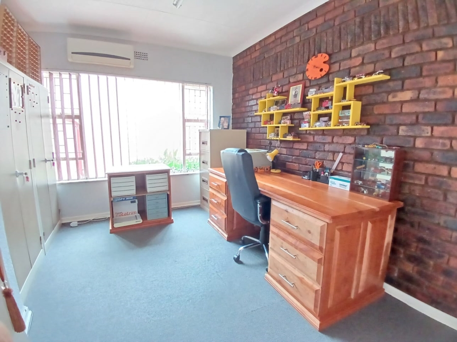 4 Bedroom Property for Sale in Three Rivers East Gauteng