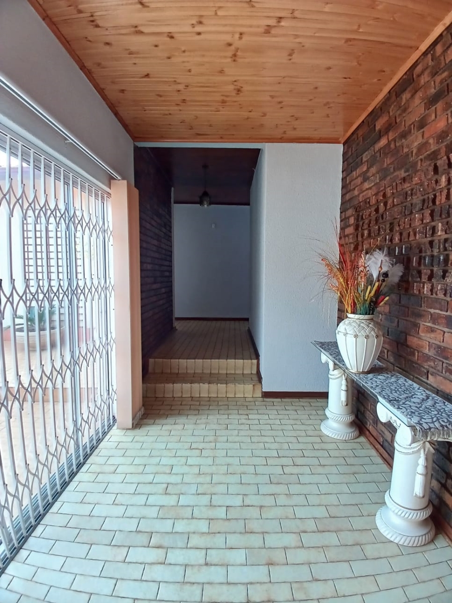4 Bedroom Property for Sale in Three Rivers East Gauteng