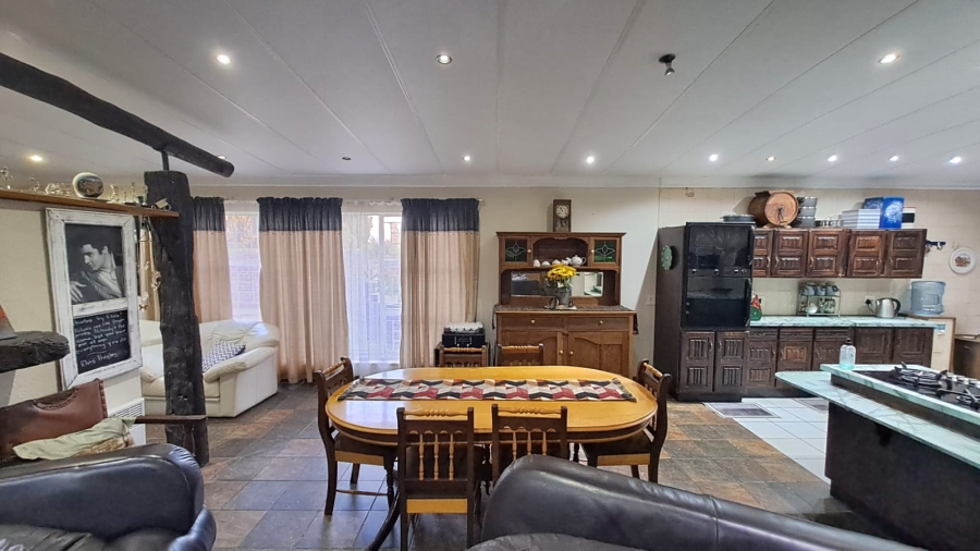 4 Bedroom Property for Sale in Three Rivers East Gauteng