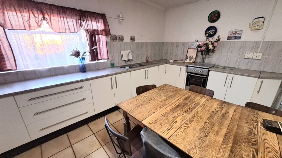 4 Bedroom Property for Sale in Three Rivers East Gauteng