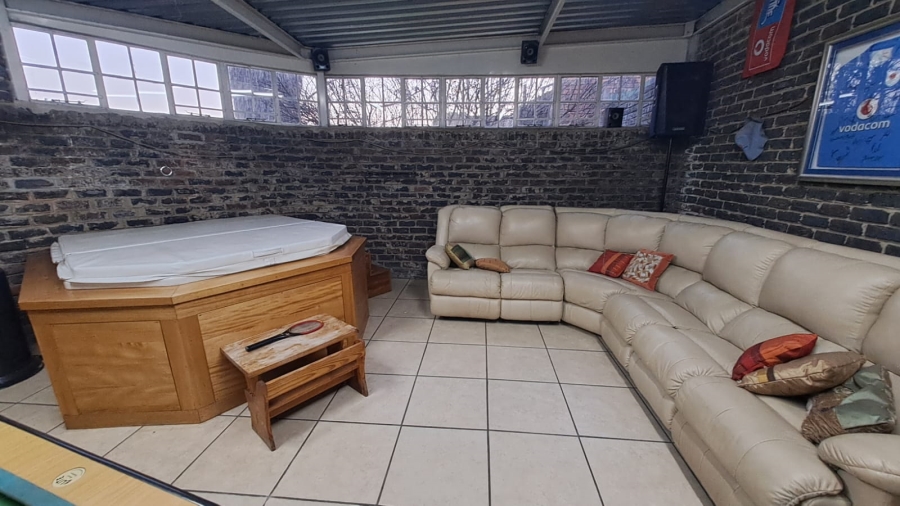 4 Bedroom Property for Sale in Three Rivers East Gauteng