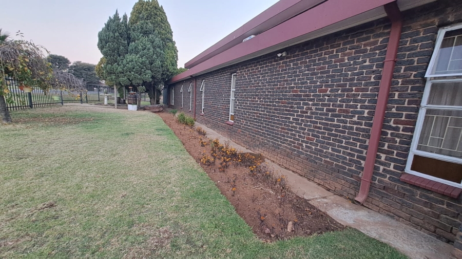 4 Bedroom Property for Sale in Three Rivers East Gauteng