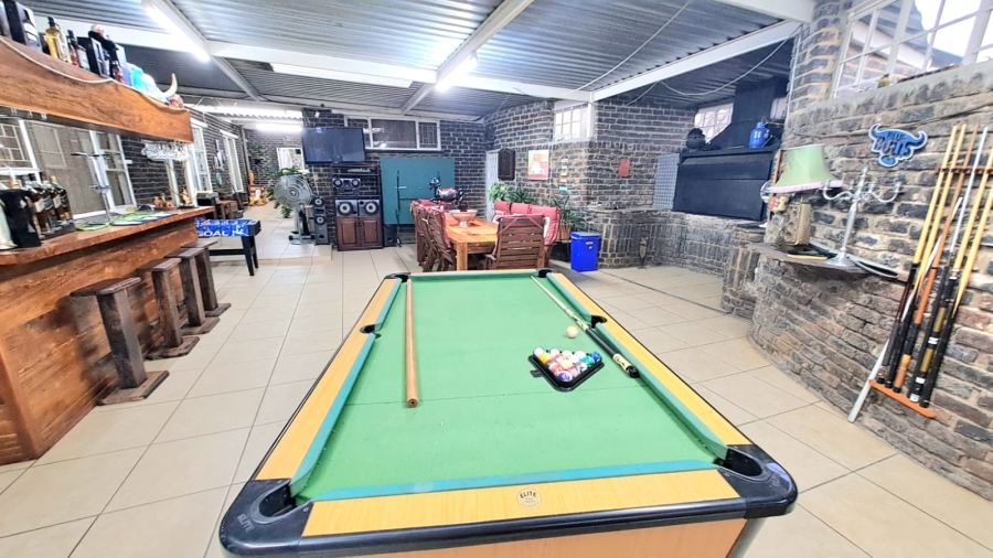 4 Bedroom Property for Sale in Three Rivers East Gauteng