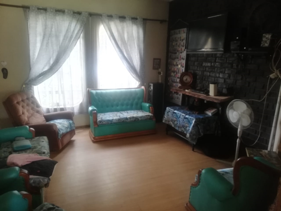 3 Bedroom Property for Sale in Unitas Park Gauteng