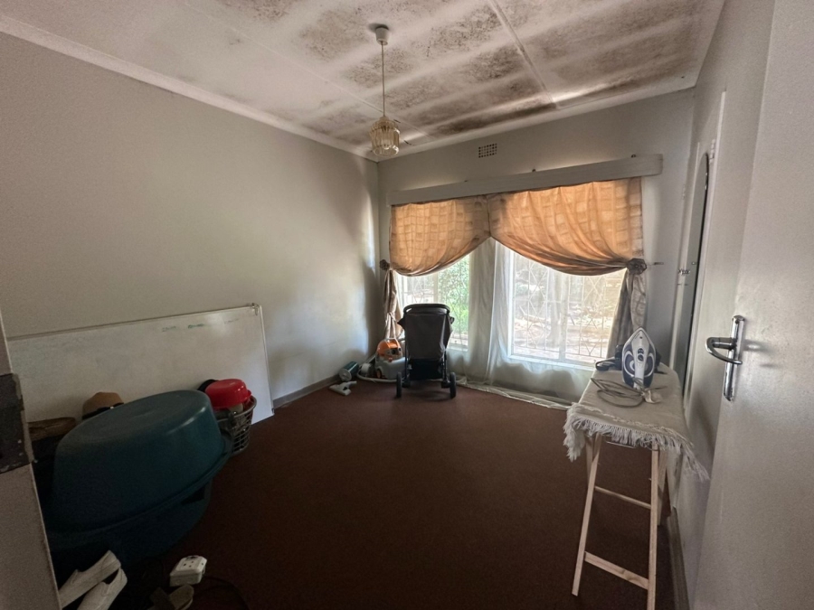 4 Bedroom Property for Sale in Unitas Park Gauteng