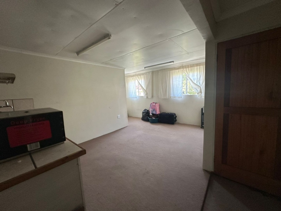 4 Bedroom Property for Sale in Unitas Park Gauteng