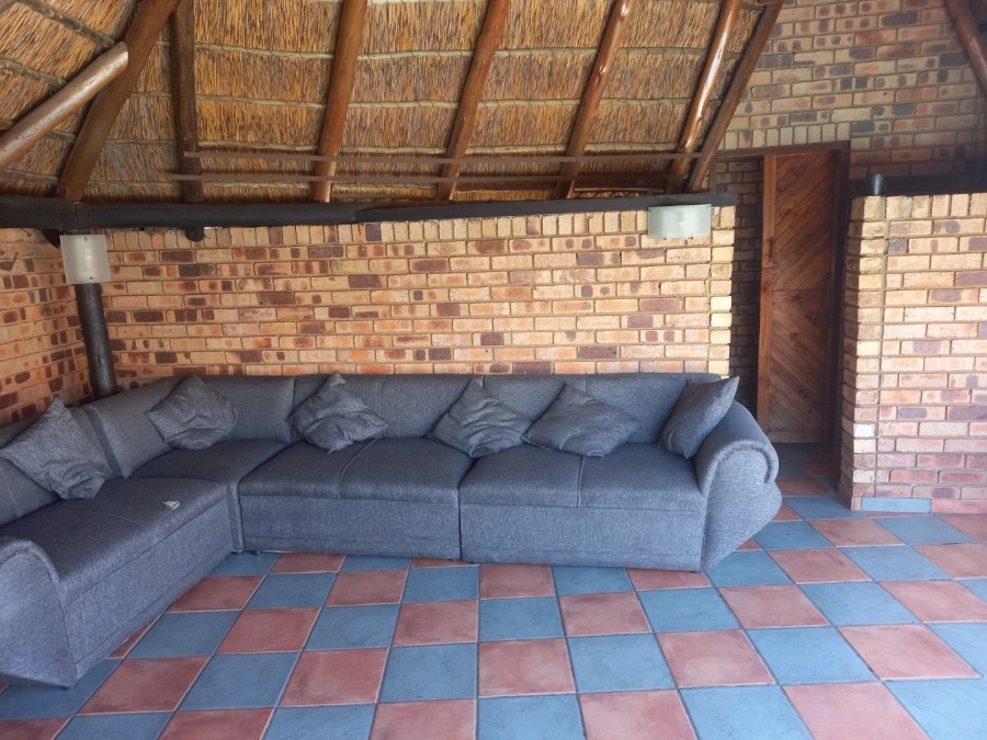 2 Bedroom Property for Sale in Greenhills Gauteng