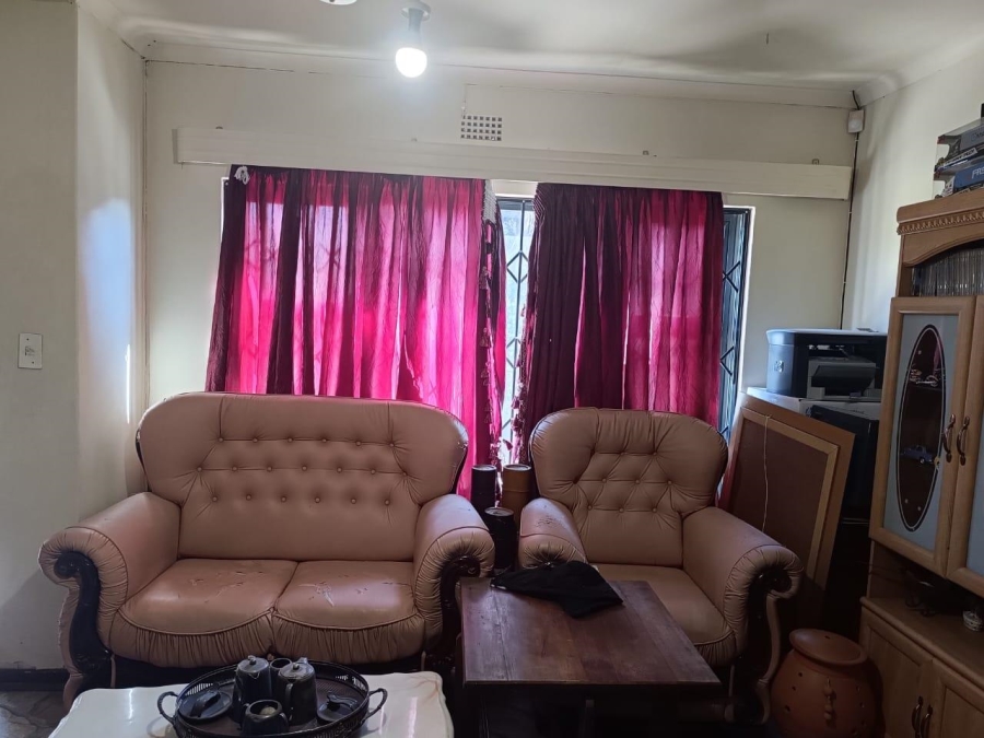 5 Bedroom Property for Sale in Finsbury Gauteng