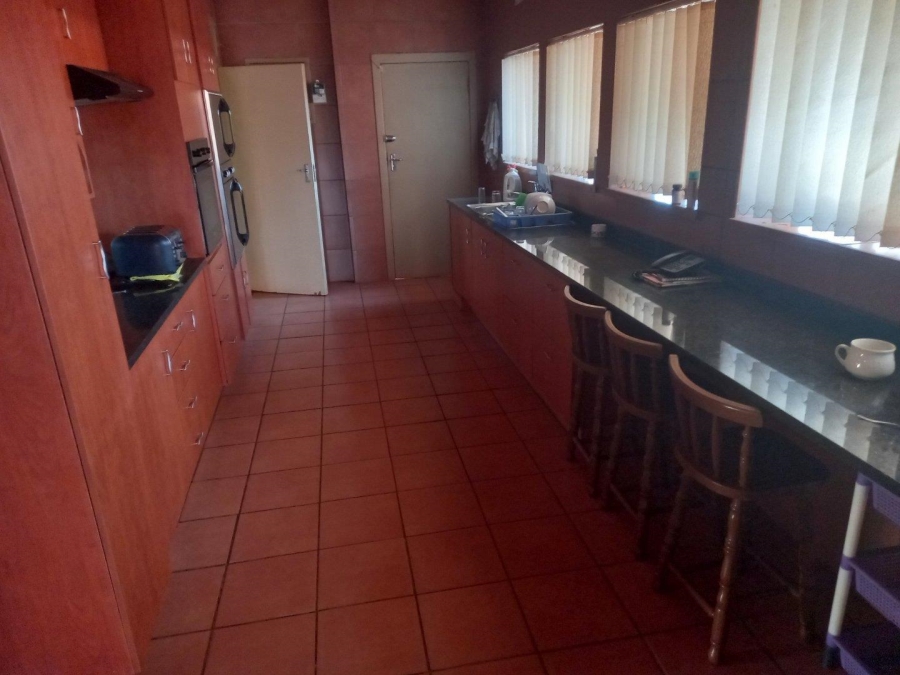 6 Bedroom Property for Sale in Westonaria Gauteng