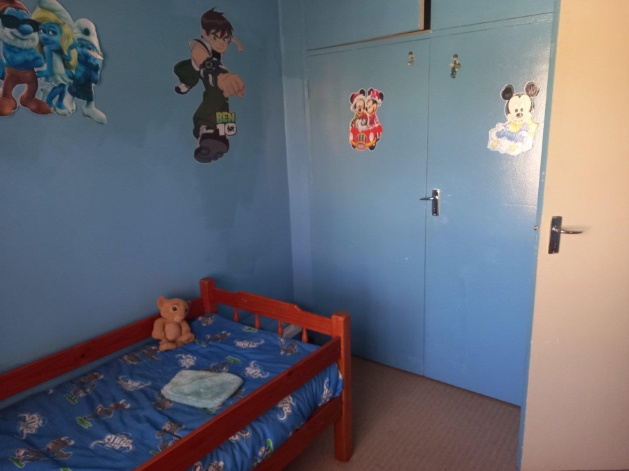 6 Bedroom Property for Sale in Westonaria Gauteng