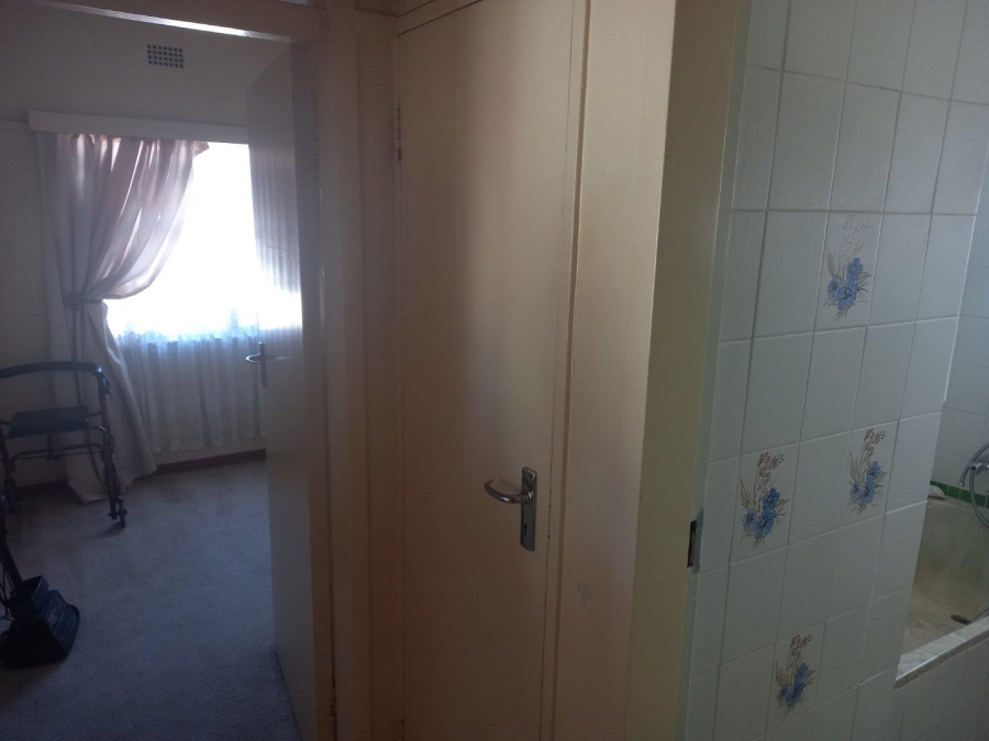 6 Bedroom Property for Sale in Westonaria Gauteng