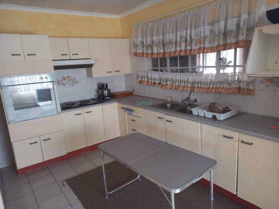 6 Bedroom Property for Sale in Westonaria Gauteng