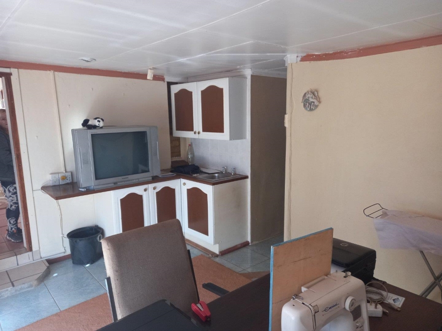6 Bedroom Property for Sale in Westonaria Gauteng