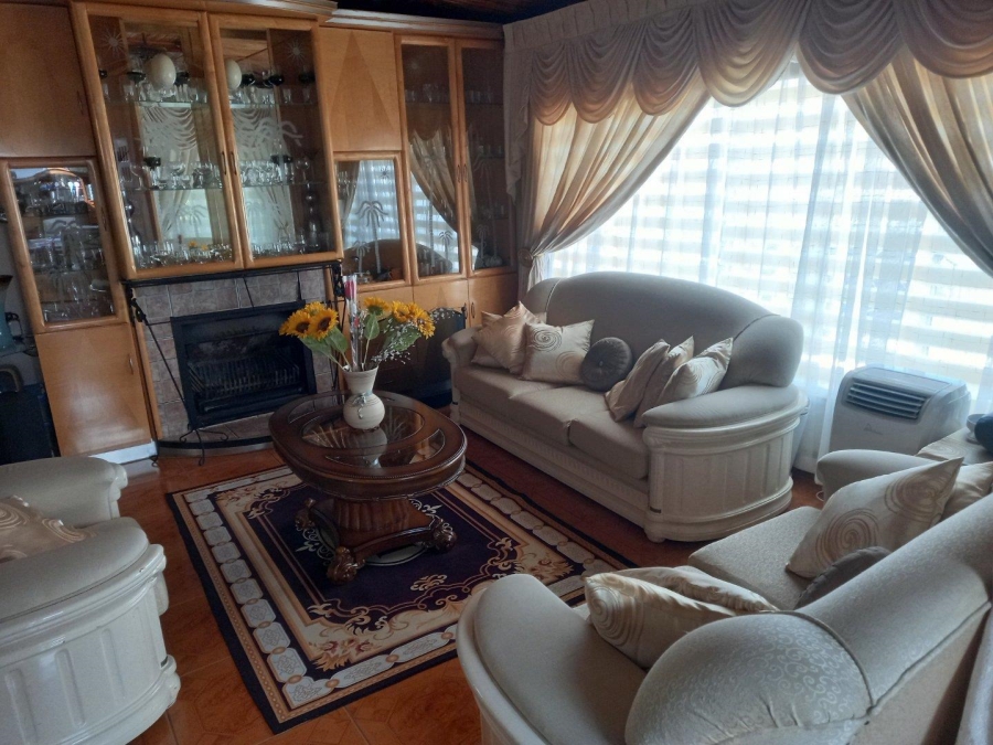 3 Bedroom Property for Sale in Toekomsrus Gauteng