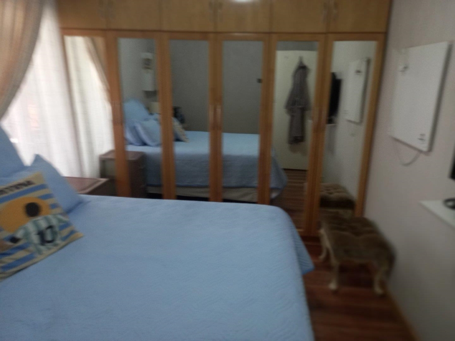 3 Bedroom Property for Sale in Toekomsrus Gauteng