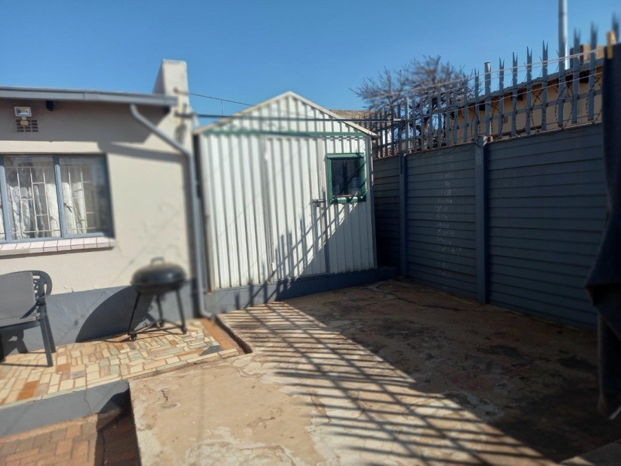 3 Bedroom Property for Sale in Toekomsrus Gauteng