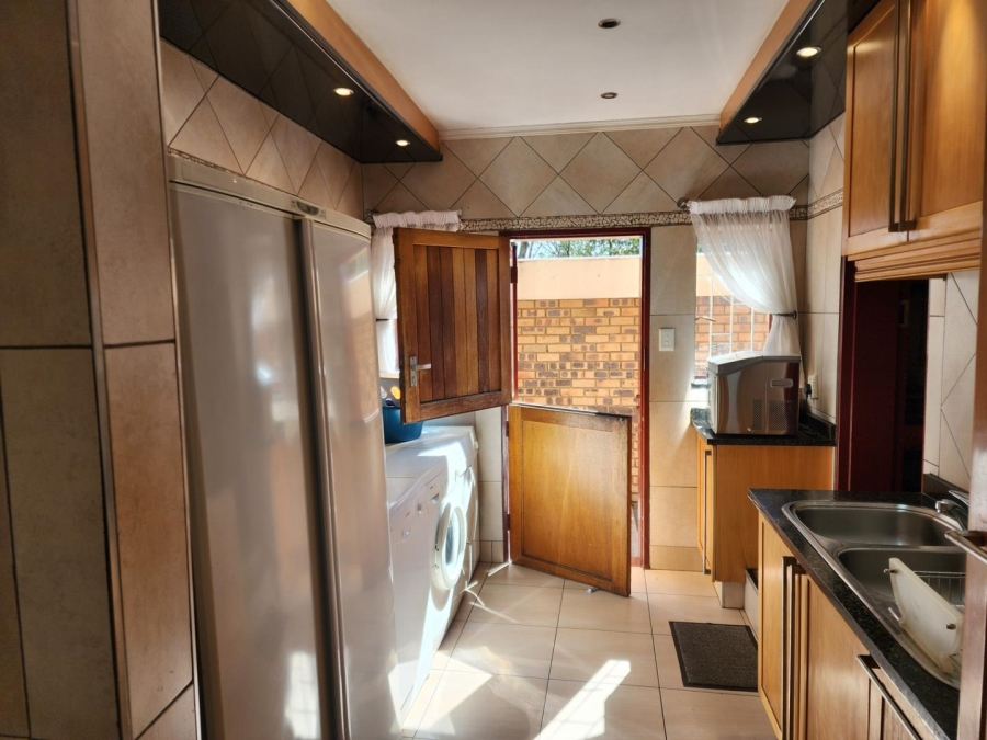 3 Bedroom Property for Sale in Sunninghill Gauteng